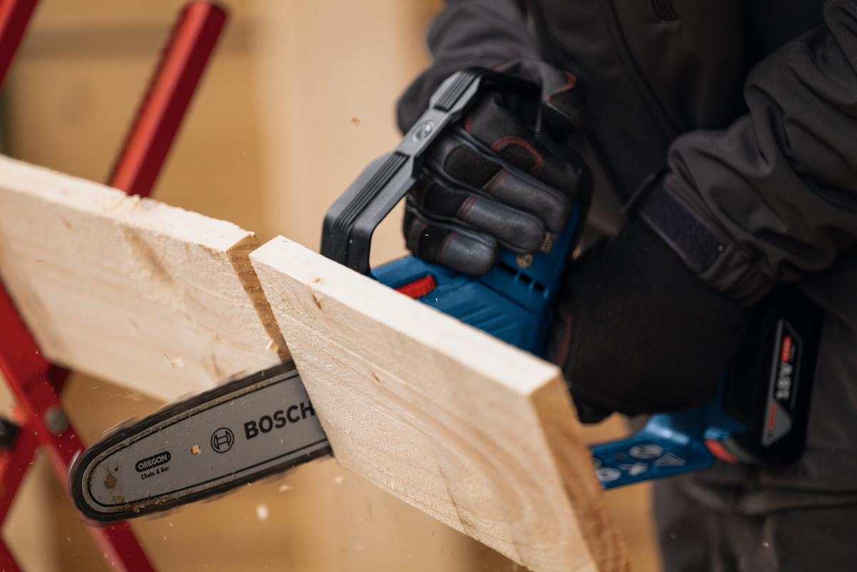 Bosch Astsäge Kettensäge Akku GKE 18V-20 - Sologerät ohne Akku/Ladegerät - 20cm