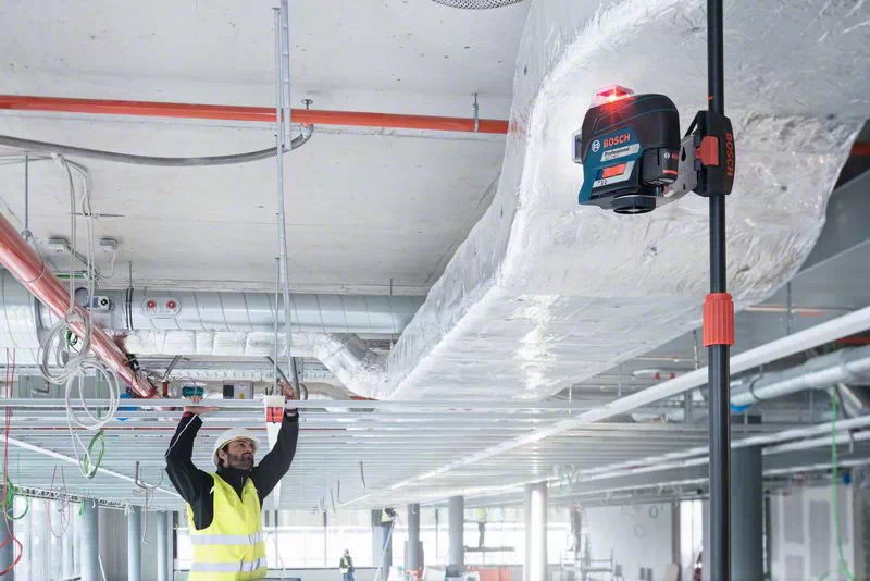Bosch GLL 3-80 C Linienlaser rot - L-BOXX - 1x2Ah Akku - Zubehör - Ladegerät