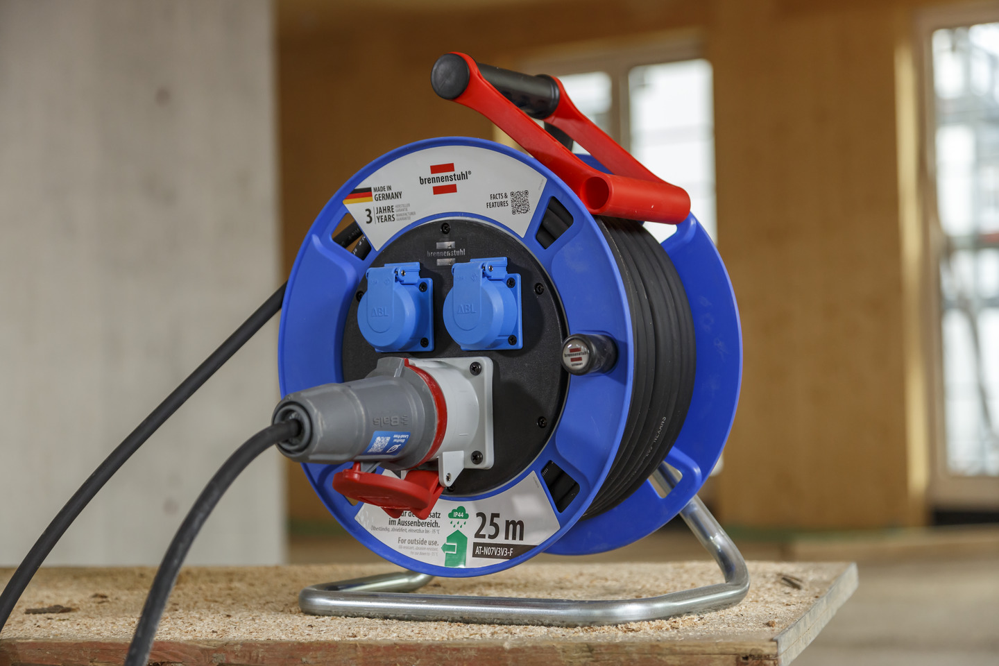 Brennenstuhl Garant CEE1 - 30m - 3 Dosen - 2x 230V / 1x 400V - IP44 - 1182720010
