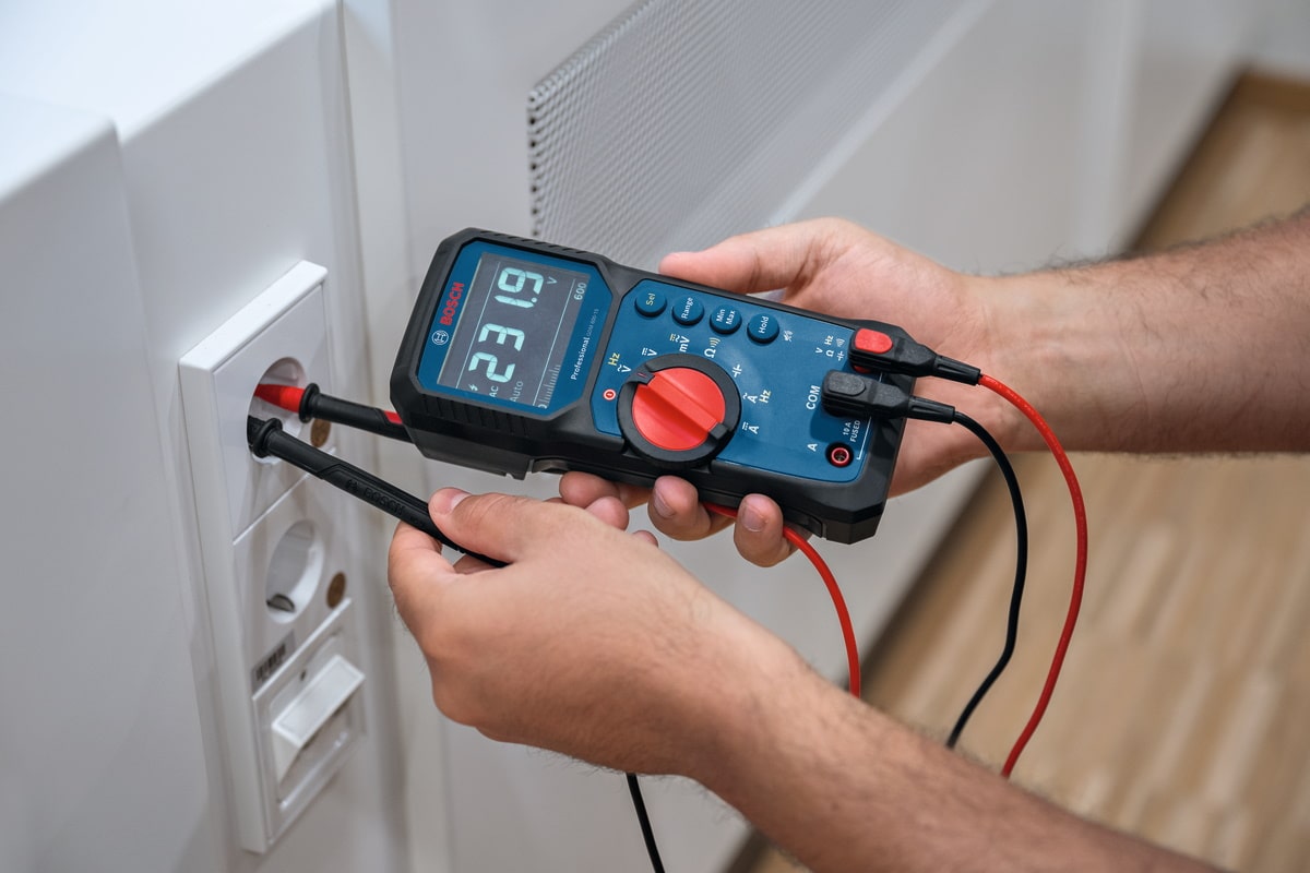 Bosch Digitales Multimeter GDM 600-15 - Messgerät - LCD Display - inkl. Tasche