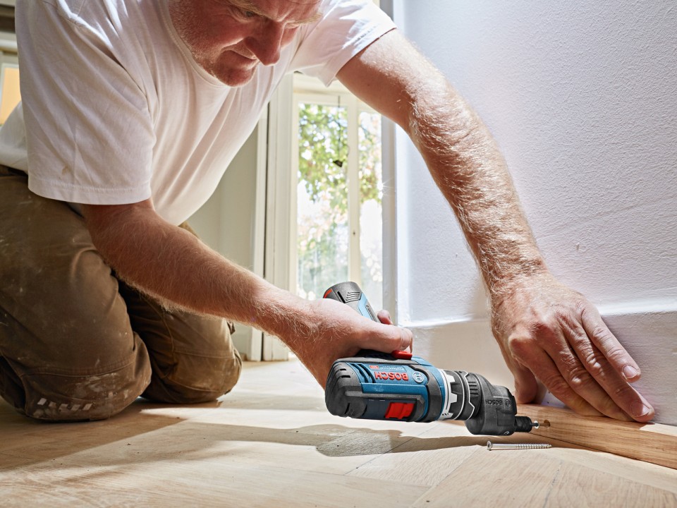 Bosch Akku-Bohrschrauber GSR 12V-15 FC FlexiClick- L-BOXX - 2x2Ah - 4 Aufsätze