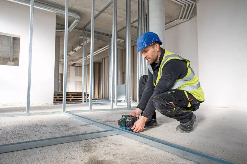 Bosch GLL 18V-120-33 CG Linienlaser - L-BOXX - Ladegerät/Akku - Halterung