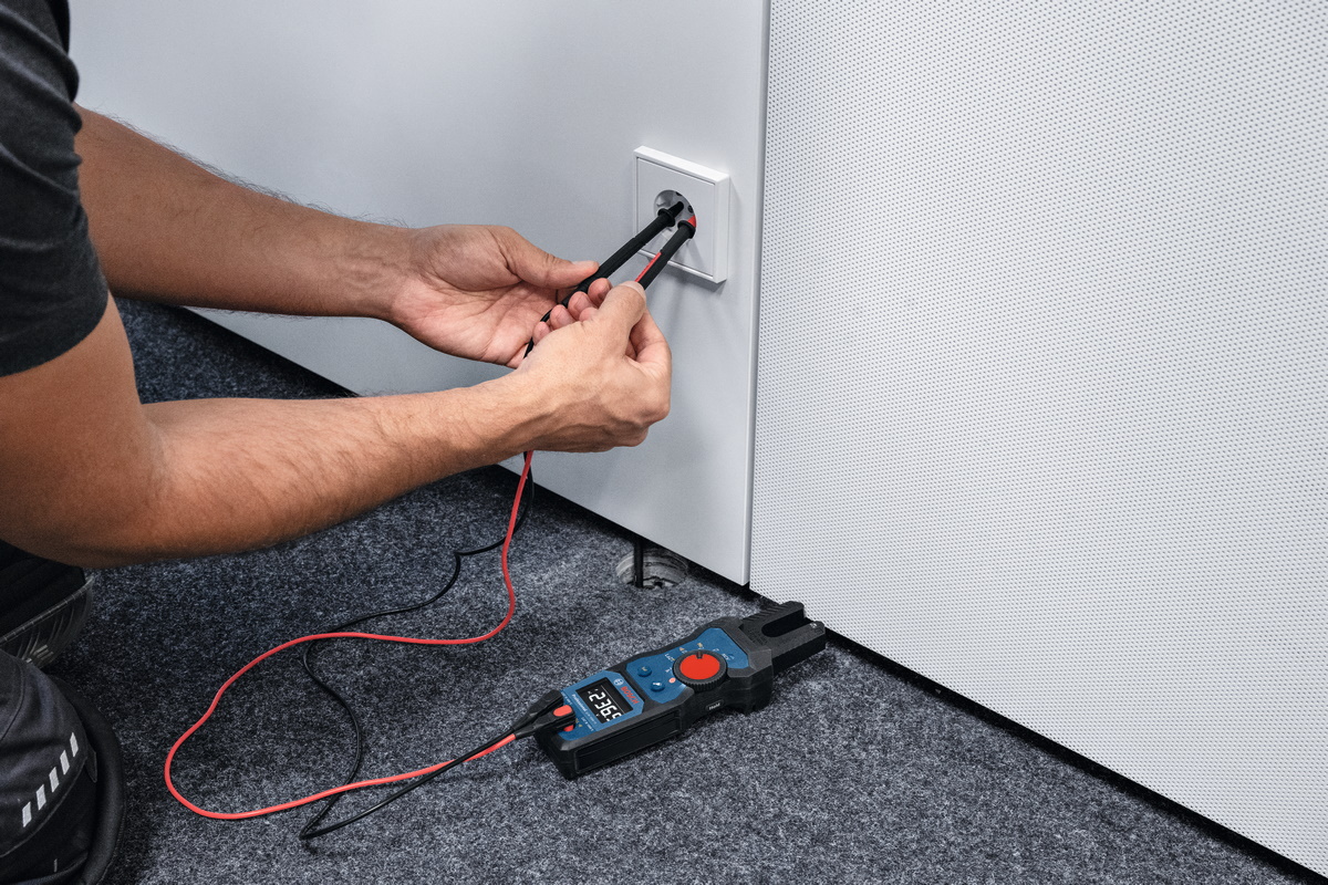 Bosch Gabelstromzange GFM 1000-15 - Elektromessgerät - LCD Display inkl. Tasche
