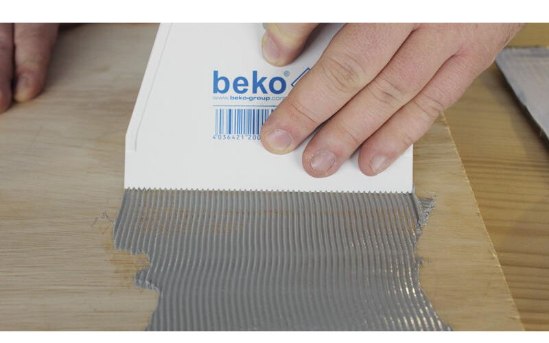 Beko Leimspachtel - gezahnt - 1 Stück - 20024802