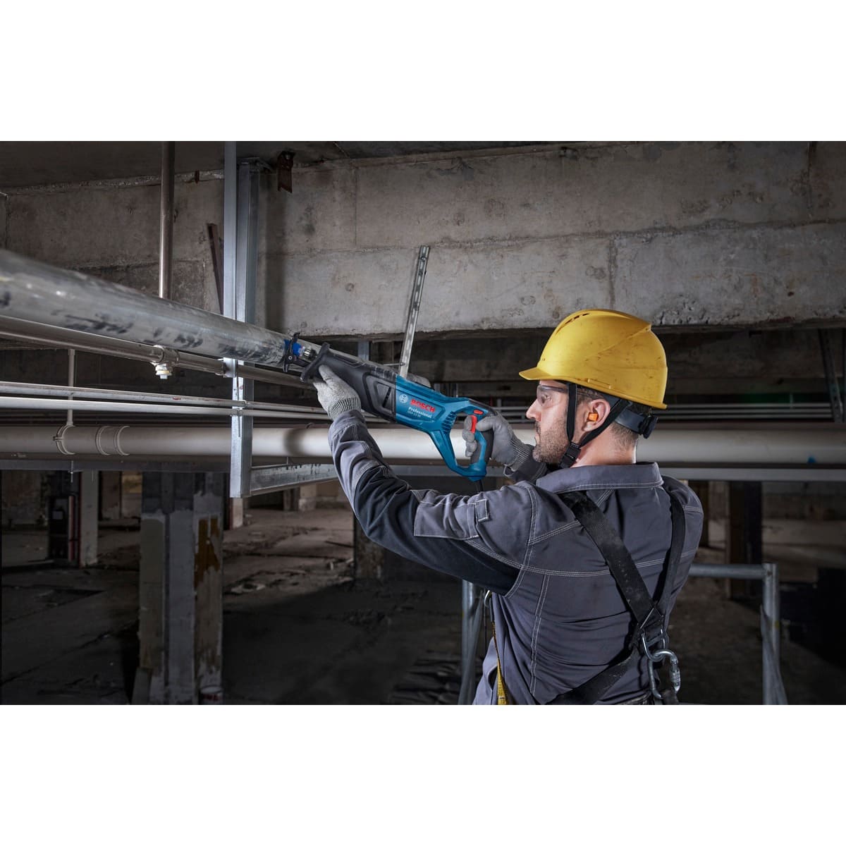 Bosch Säbelsäge PRO GSA 12-30 Professional - 1250 Watt - 2 Sägeblätter im Koffer