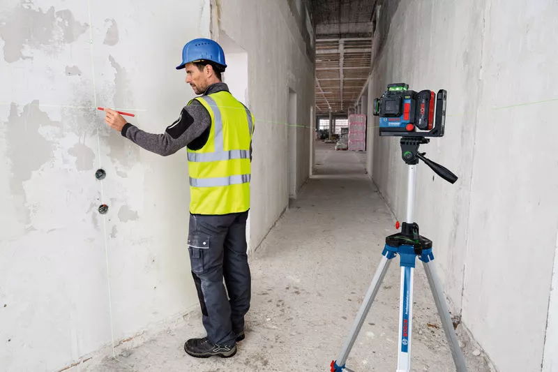 Bosch GLL 18V-120-33 CG Linienlaser - L-BOXX - Ladegerät/Akku - Halterung