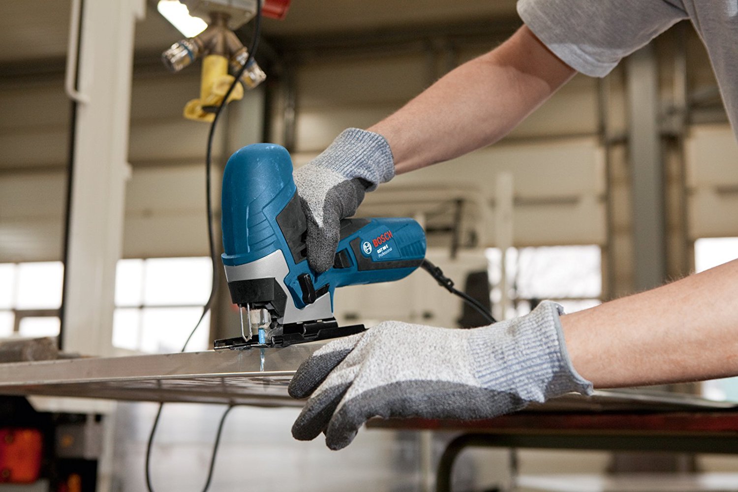 Bosch Stichsäge GST 90 E - Koffer - 1 Sägeblatt - 650 Watt - 2,3 kg