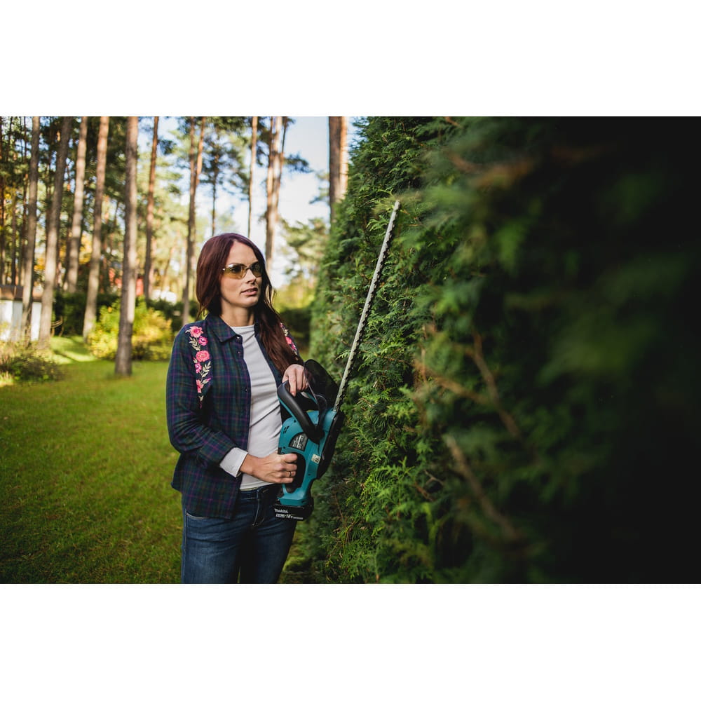 Makita Akku Heckenschere DUH523RF + 3Ah Akku + Ladegerät DC18RC - 18V - 52cm