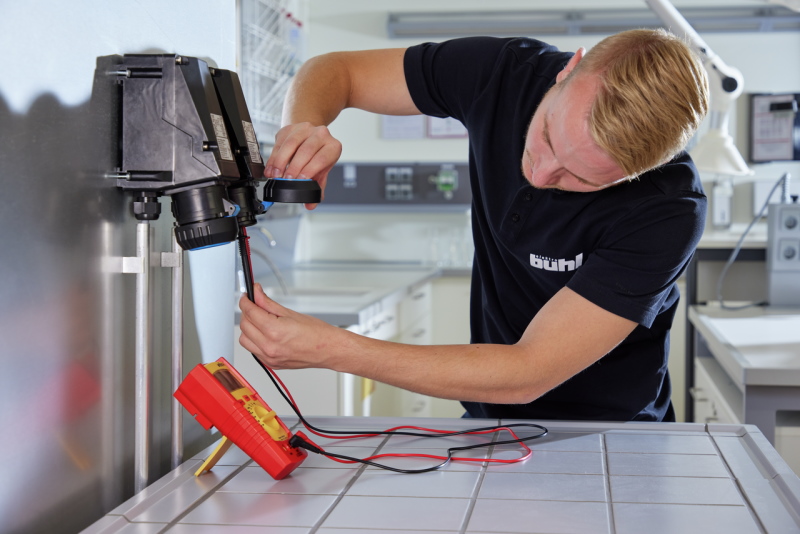 Wiha Digitales Multimeter - Messgerät - bis 600 V AC - CAT IV - 45218